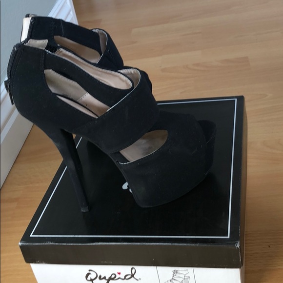 High heels - Picture 2 of 2